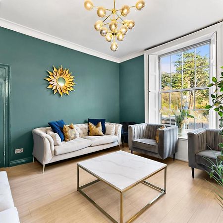 Deluxe 5 Bed In Central Whitby - Parking - Hot Tub Экстерьер фото