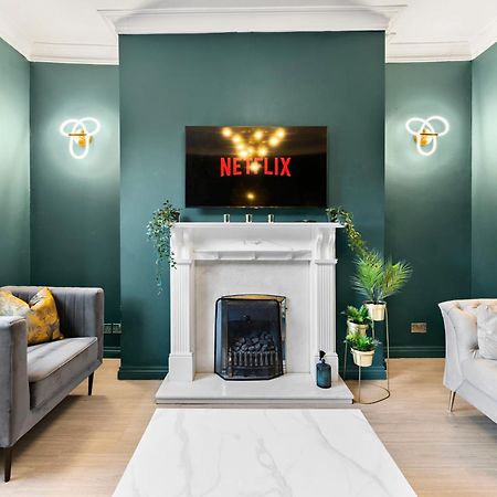 Deluxe 5 Bed In Central Whitby - Parking - Hot Tub Экстерьер фото
