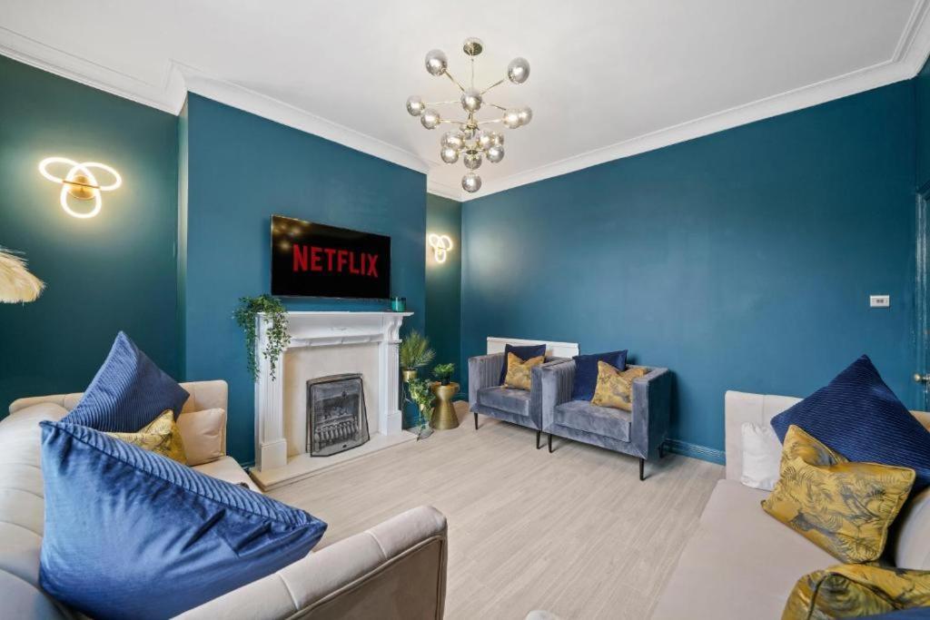 Deluxe 5 Bed In Central Whitby - Parking - Hot Tub Экстерьер фото