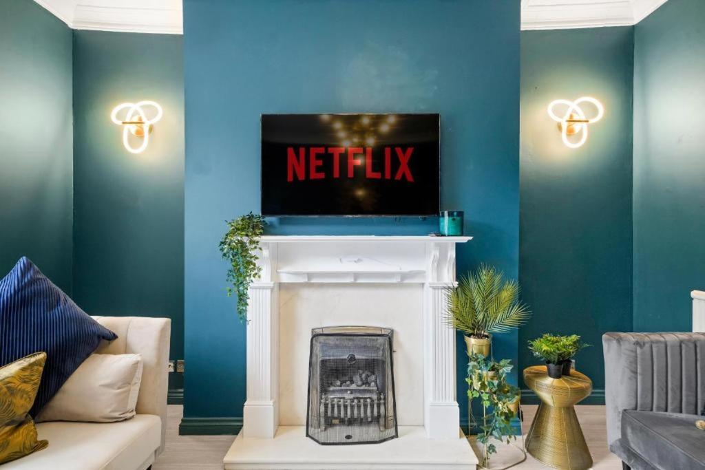Deluxe 5 Bed In Central Whitby - Parking - Hot Tub Экстерьер фото
