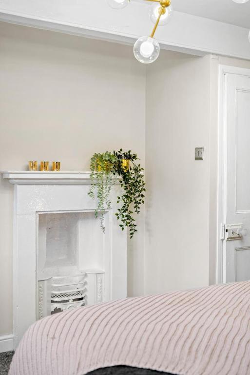 Deluxe 5 Bed In Central Whitby - Parking - Hot Tub Экстерьер фото