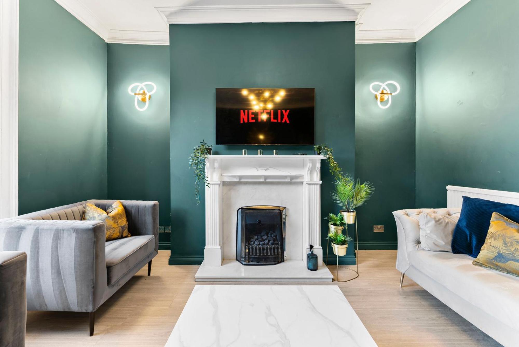 Deluxe 5 Bed In Central Whitby - Parking - Hot Tub Экстерьер фото