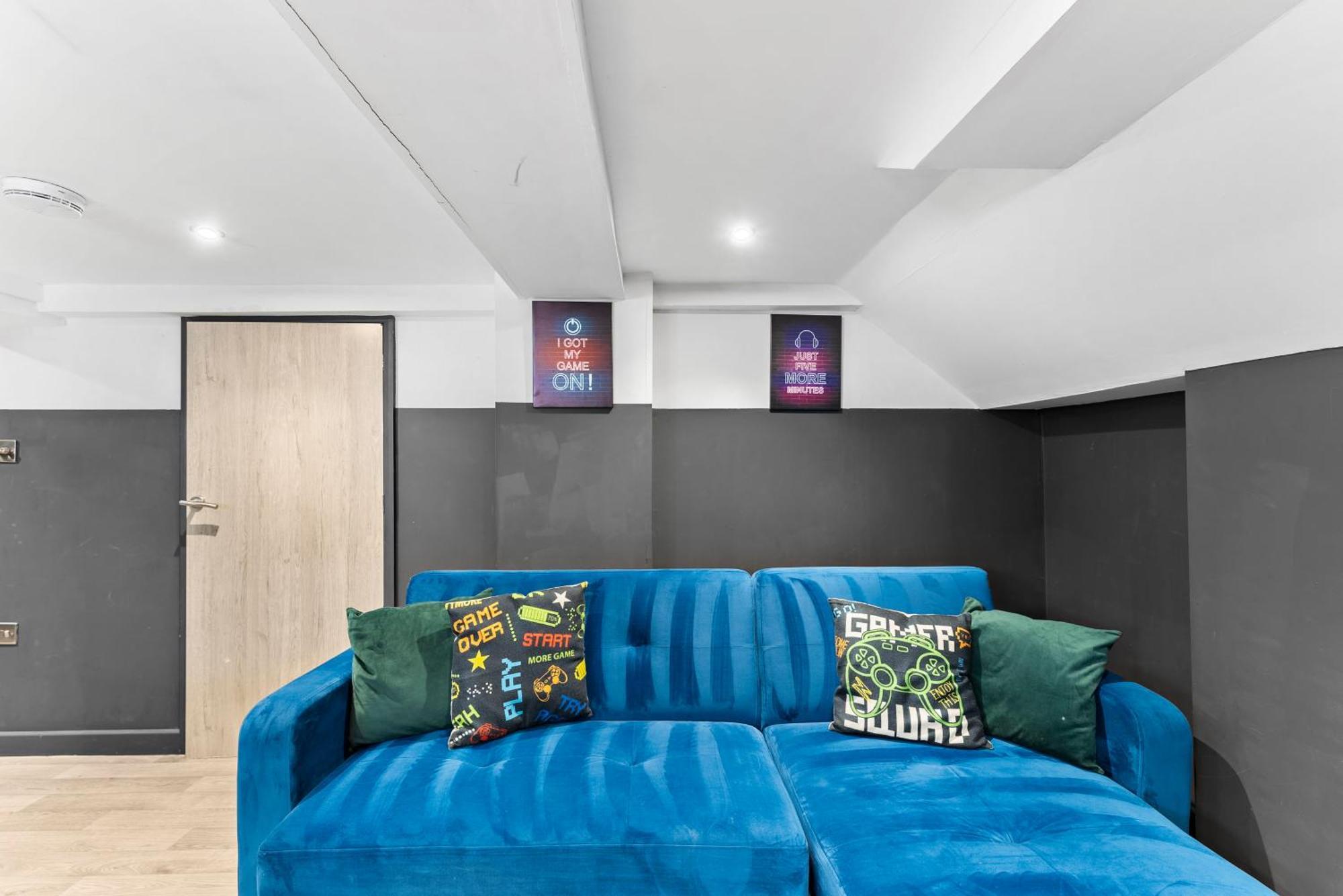 Deluxe 5 Bed In Central Whitby - Parking - Hot Tub Экстерьер фото